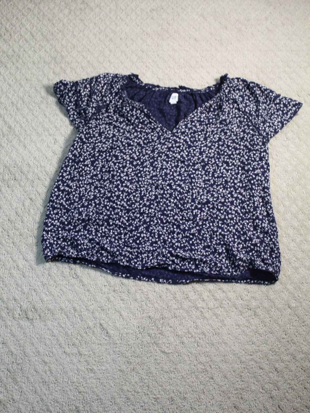 Gap Size S Navy Blue White Flowers Modal V-Neck Short Sleeve Top